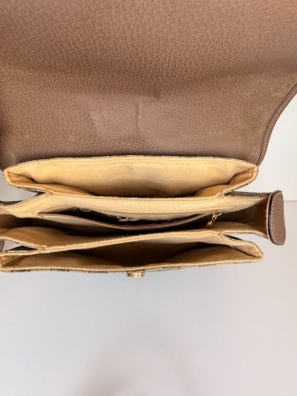 Gucci GG Supreme Monogram Crossbody Bag Brown Canvas Leather Flap Vintage Style - Picture 6 of 13